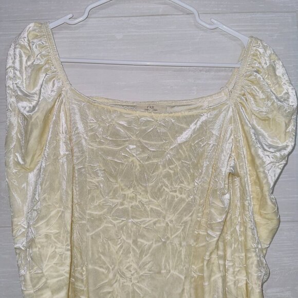 Chelsea & Violet Women's Cream Square Neck Puff Sleeve Velvet Bodysuit - Picture 2 of 5